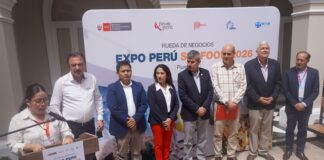 El titular del Mincetur participó en la inauguración de Expo Perú Seafood 2026 en Piura. Durante la actividad, destacó la presencia de compradores internacionales y señaló que el país debe avanzar hacia la elaboración de productos terminados para generar más empleo.