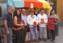 La actividad se desarrolla del 13 al 23 de agosto en el bulevar del Jr. Ayacucho. Participan pequeños negocios con productos como artesanías, joyería, alimentos, bebidas y libros.