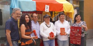 Feria “Manos que crean, tierra que produce” reúne a emprendedores en el centro de Piura La actividad se desarrolla del 13 al 23 de agosto en el bulevar del Jr. Ayacucho. Participan pequeños negocios con productos como artesanías, joyería, alimentos, bebidas y libros.