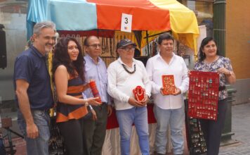 Feria “Manos que crean, tierra que produce” reúne a emprendedores en el centro de Piura La actividad se desarrolla del 13 al 23 de agosto en el bulevar del Jr. Ayacucho. Participan pequeños negocios con productos como artesanías, joyería, alimentos, bebidas y libros.