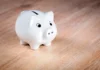 Cinco hábitos de ahorro e inversión para fortalecer tus finanzas antes de los 30