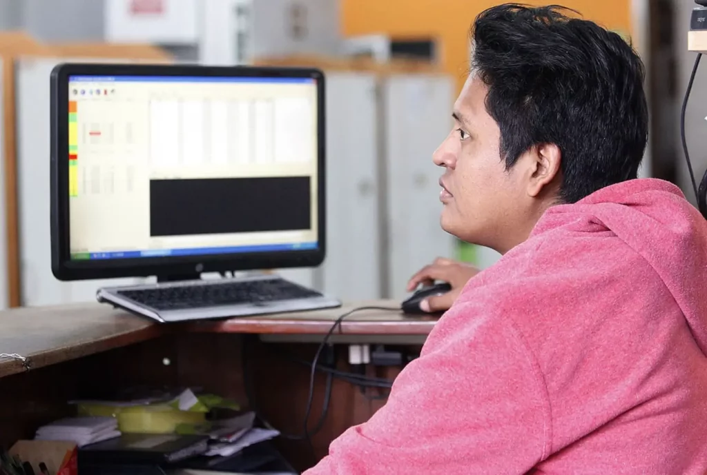 Empresas peruanas aumentan uso de IA y automatización para reducir tiempos