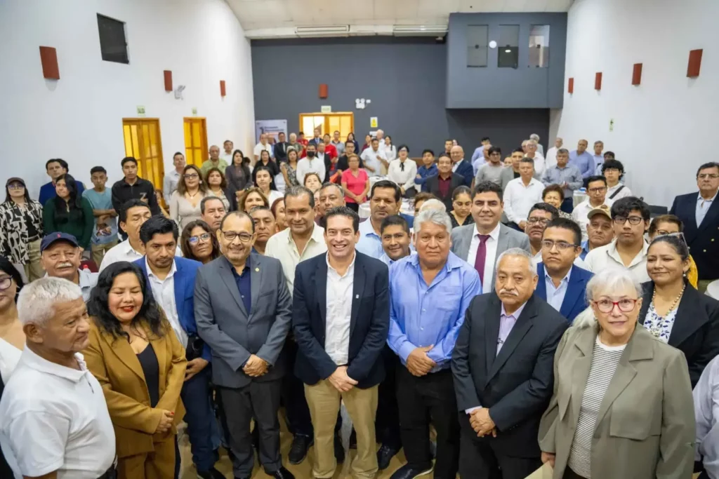 Presidente del Congreso propone medidas para facilitar el desarrollo de las mypes