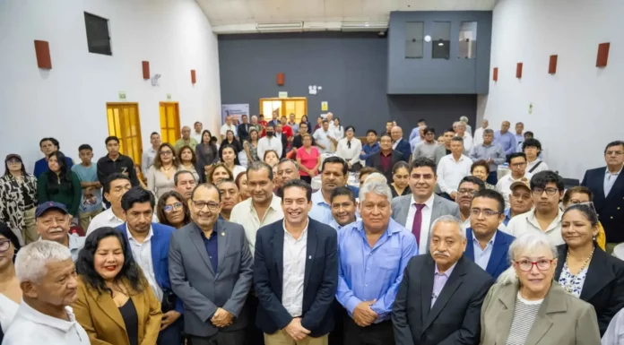 Presidente del Congreso propone medidas para facilitar el desarrollo de las mypes