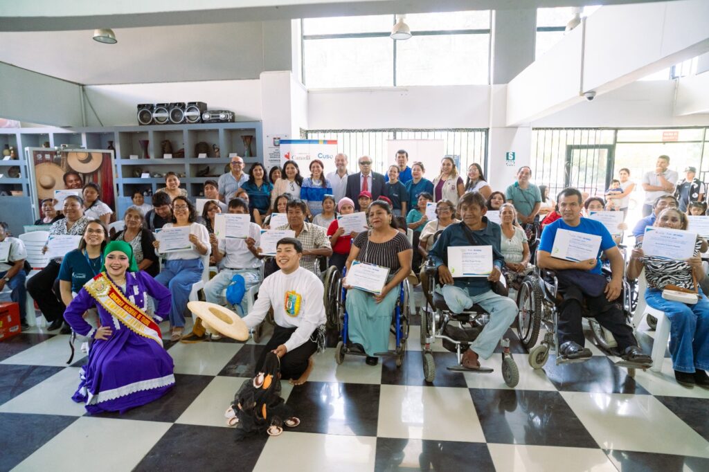 22 emprendedores con discapacidad fortalecen sus negocios en Piura