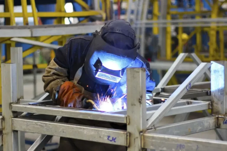 Industria peruana prevé más inversiones y contrataciones en los próximos meses